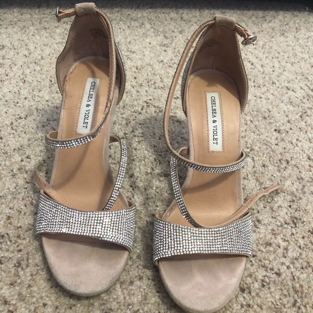 Chelsea and Violet size 7 heels
